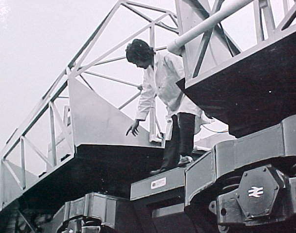 APTM8b.jpg (63382 bytes)