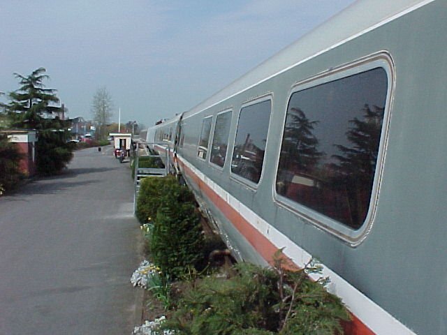 apt110b.jpg (54713 bytes)