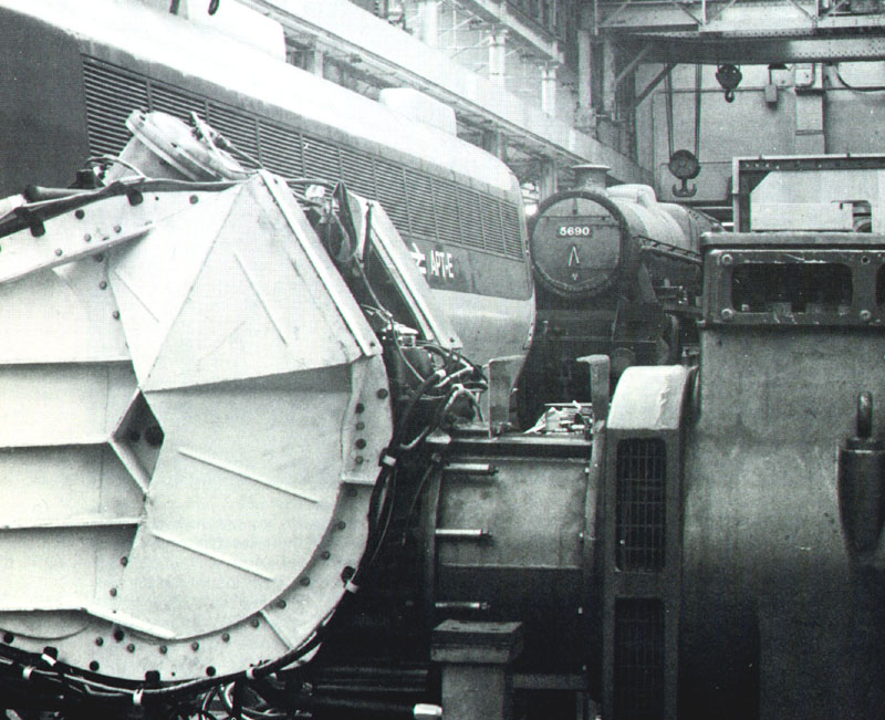 apt18b.jpg (138815 bytes)