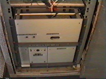 radio.jpg (21096 bytes)