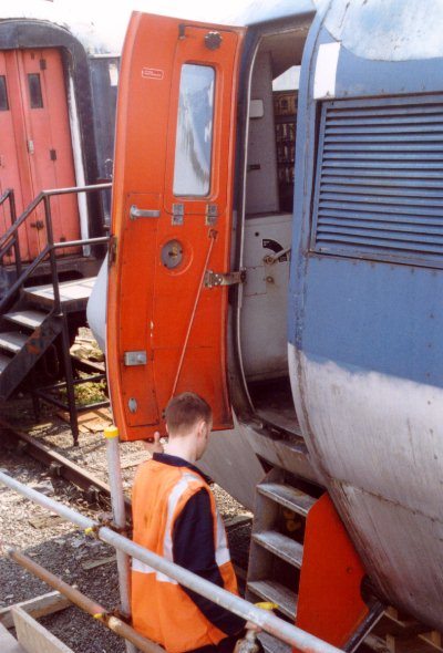 apt15.jpg (53206 bytes)