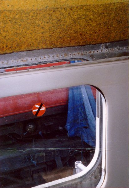 apt3.jpg (47495 bytes)